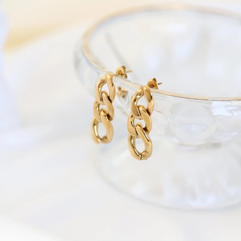 "Yacine" Curb Chain Earrings