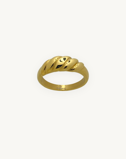 "Iraida" Croissant Ring